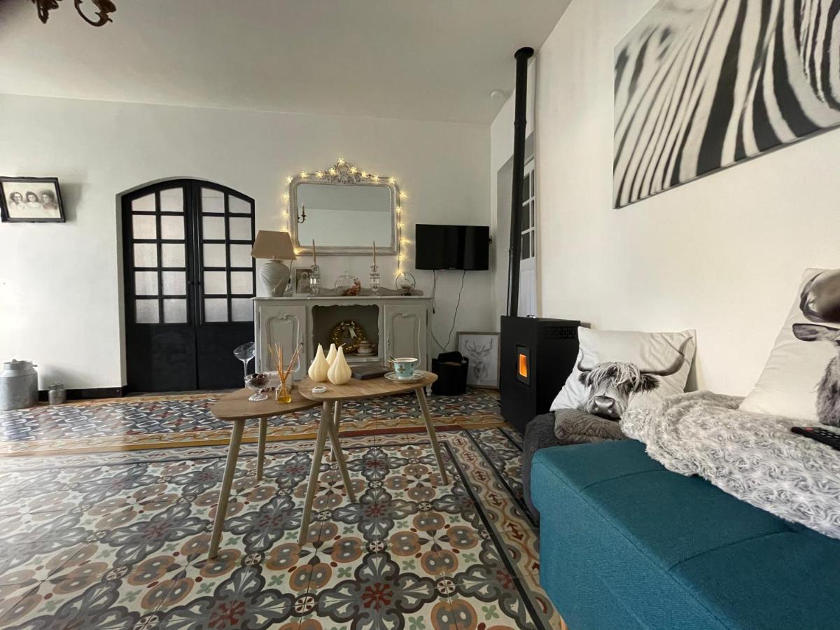 Bed and Breakfast Chez Tatie Ménie Fraissé-des-Corbières Esterno foto